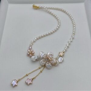 RL039 Handmade Premium Quality Freshwater Baroque Pearl Flower Necklace